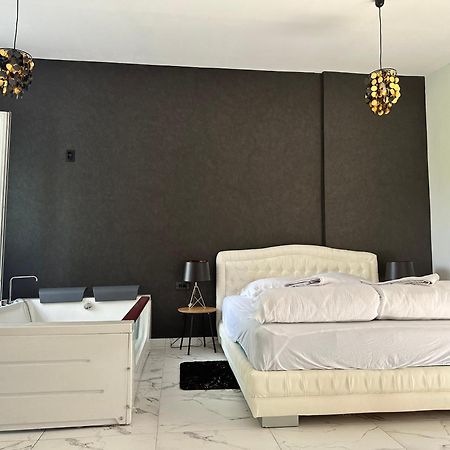Casa Bella & Nova Otel Palić Dış mekan fotoğraf